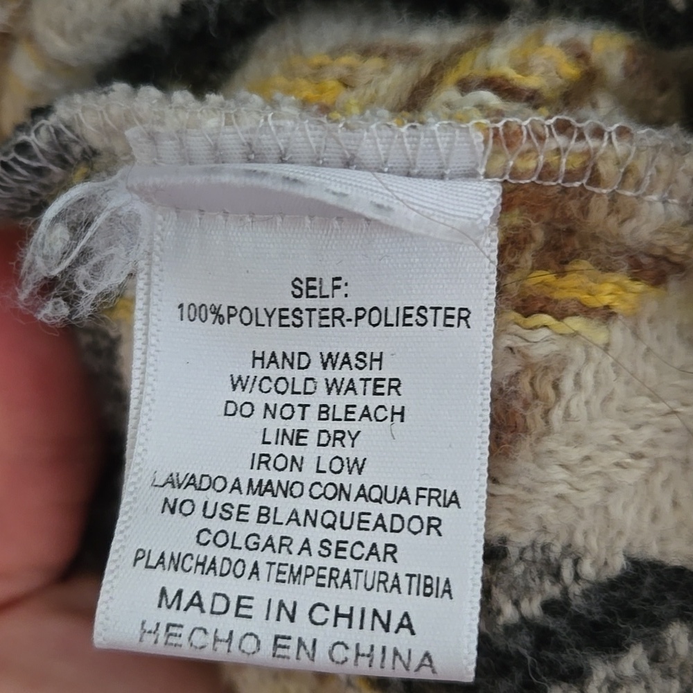 Listicle | Mixed Print Shacket Size Small - Picture 9 of 9